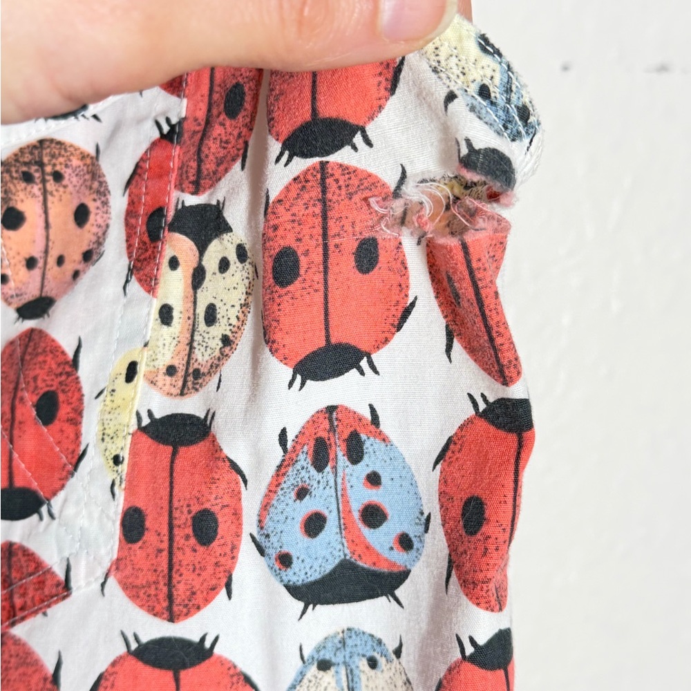 Spirit ladybug, print, sleeveless, button-down shirt, size large - Picture 7 of 8